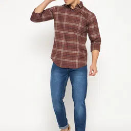 Duke Men Spread Collar Checked Casual Shirt image 5