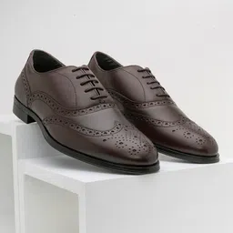 Red Tape Men Leather Textured Formal Oxfords-picture-23