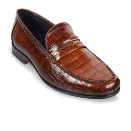 Mochi Men Textured Leather Formal Loafers-picture-25