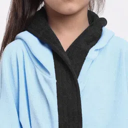 Creeva Solid Hooded Bath Robe image 5