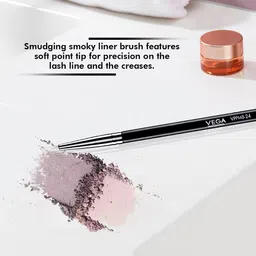 VEGA PROFESSIONAL VPPMB-24 Soft Bristles Smudging Smoky Eye Liner Brush - Black image 2