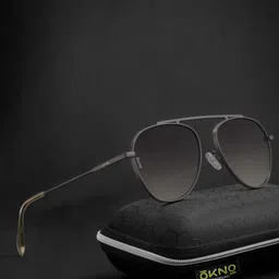 Eyewearlabs Luca Unisex Aviator Sunglasses with Polarised Lens ELOKLucaSntC3 image 2