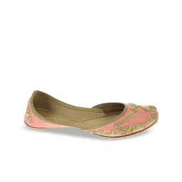 Fulkari Embellished Square Toe Leather Mojaris image 4