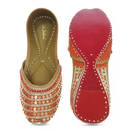 Fulkari Ethnic Embellished Square Toe Leather Mojaris image 4