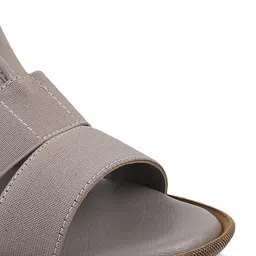 Catwalk Women Open Toe Flats With Backstrap image 3