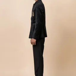 Tasva Men Black Solid Slim-Fit Single-Breasted Bandhgala image 4