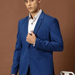 INVICTUS Solid Slim-Fit Single-Breasted Formal Blazer image 5