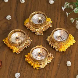 eCraftIndia Gold Toned & Yellow 4 Pieces Round Shaped Candle Holders image 3