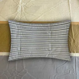 threads Multicolor Geometric 400 TC Cotton Super King Flat Bedsheet with 2 Pillow Covers Essential Collection image 2