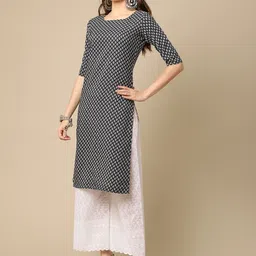 7threads KALINI Women Pack Of 2 Black & Blue Floral Printed Block Print Crepe Kurtas image 3