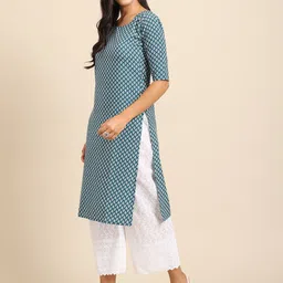 7threads KALINI Women Pack Of 2 Blue & Maroon Geometric Printed Crepe Kurta image 4