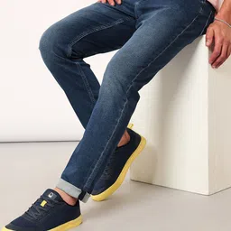 Lee Men Light Fade Clean Look Stretchable Jeans image 2