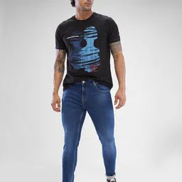 SPYKAR Men Slim Fit Low-Rise Light Fade Stretchable Clean Look Jeans image 4