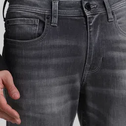 Jack & Jones Men Low Rise Clean Look Whiskers Heavy Fade Slim Fit Stretchable Jeans image 5