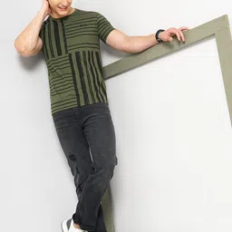 The Indian Garage Co Men Black Mid-Rise Bootcut Low Distress Heavy Fade Stretchable Jeans image 5