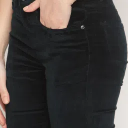 METTLE Women Green Light Fade Stretchable Jeans image 2