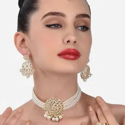 Zaveri Pearls  Gold-Plated White Kundan Studded & Pearl Beaded Jewellery Set image 5