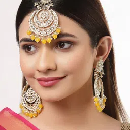 ZENEME Yellow & White-Toned Gold-Plated Maangtikka With Earrings image 5