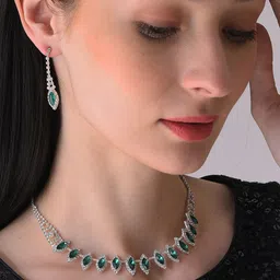 SOHI Silver- Plated Stone-Studded Jewellery Set image 4