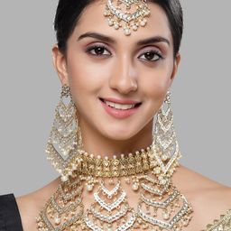 KARATCART Gold-Plated Kundan-Studded & Pearl Beaded Necklace With Earrings & Maang Tikka-picture-49