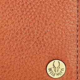 WildHorn Men Textured Leather Two Fold Wallet image 2