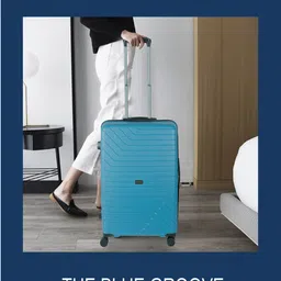 CARRIALL Hard-Sided Large Trolley Suitcase image 5