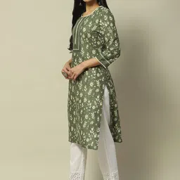Rangriti Floral Printed Notched Neck Cotton Kurta image 5