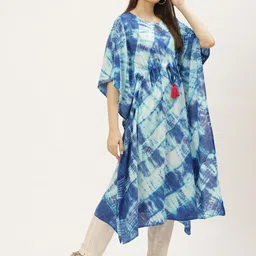 Maaesa Women Blue & White Dyed Flared Sleeves Kaftan Kurta image 3