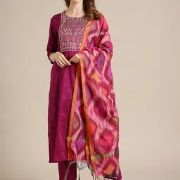 Varanga Women Magenta Ethnic Motifs Kurta with Trousers & With Dupatta image 1