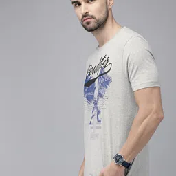 Roadster Men Grey Melange & Blue Printed Pure Cotton T-shirt image 4