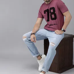Roadster Men Mauve & Black Printed Pure Cotton T-shirt image 5