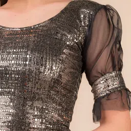 Bindigasm's Advi Embellished Round Neck Stretchable Saree Blouse image 4