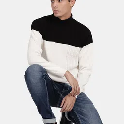 t-base Men Colourblocked Cotton Pullover image 2