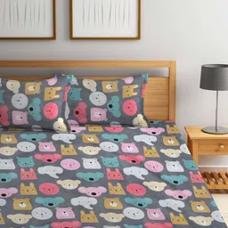 KLOTTHE Grey & Pink Printed 300 TC Double King Bedsheet With 2 Pillow Covers image 3