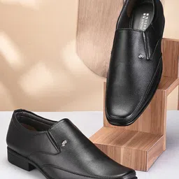 HERE&NOW Men Black Textured Formal Slip-On Shoes-picture-43