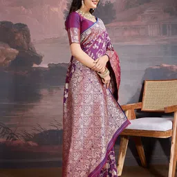 House of Pataudi Woven Design Banarasi Saree With Blouse Piece image 3