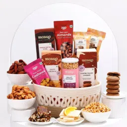 Ultimate Snacks Basket Hamper image 1