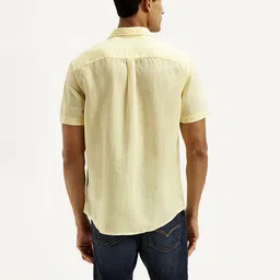 levi's Men Slim Fit Solid Spread Collar Casual Shirt image 3