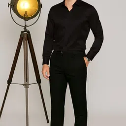 jinik Men Regular Fit Solid Spread Collar Formal Shirt image 5