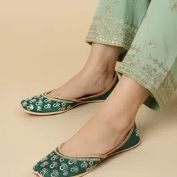 house of pataudi Ethnic Mule For Women-picture-28
