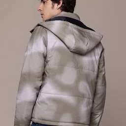 roadster Men Printed Padded Jacket image 5