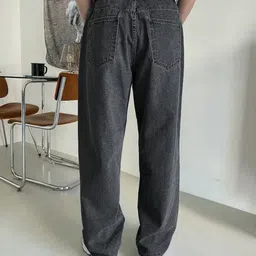 white leapard Men Regular Mid Rise Grey Jeans image 2