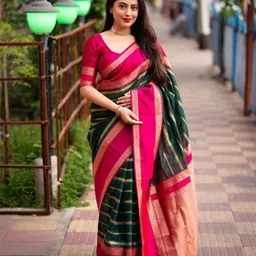 KALINI Striped Zari Banarasi Saree-image-28