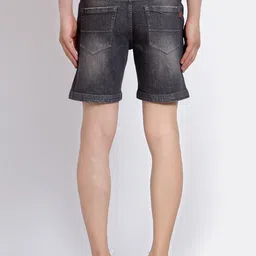 FEVER Men Grey Washed Washed Slim Fit Denim Shorts image 3