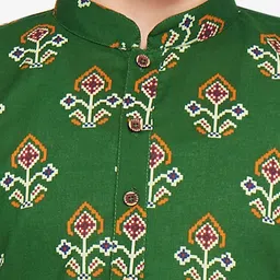 Jeetethnics Boys Green & Cream Ethnic Motifs Printed Kurta with Pyjamas image 5