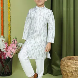TABARD Boys Geometric Printed Pure Cotton Kurta with Pyjamas image 4