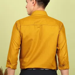 encore by invictus Men Slim Fit Solid Spread Collar Formal Shirt image 4