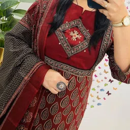 navtaari beautiful cotton suit with bottom with dupatta Printed Kurta, Trouser/Pant & Dupatta Set image 3