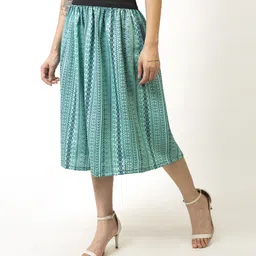 mannat diva Women Multicolor Capri image 3