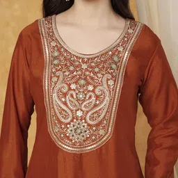 rare thread Women Embroidered, Embellished, Solid Silk Blend Straight Kurta image 4